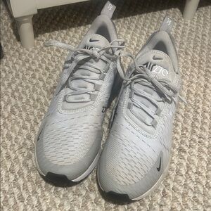 Nike Air 270 Light Gray Sneakers 9.5